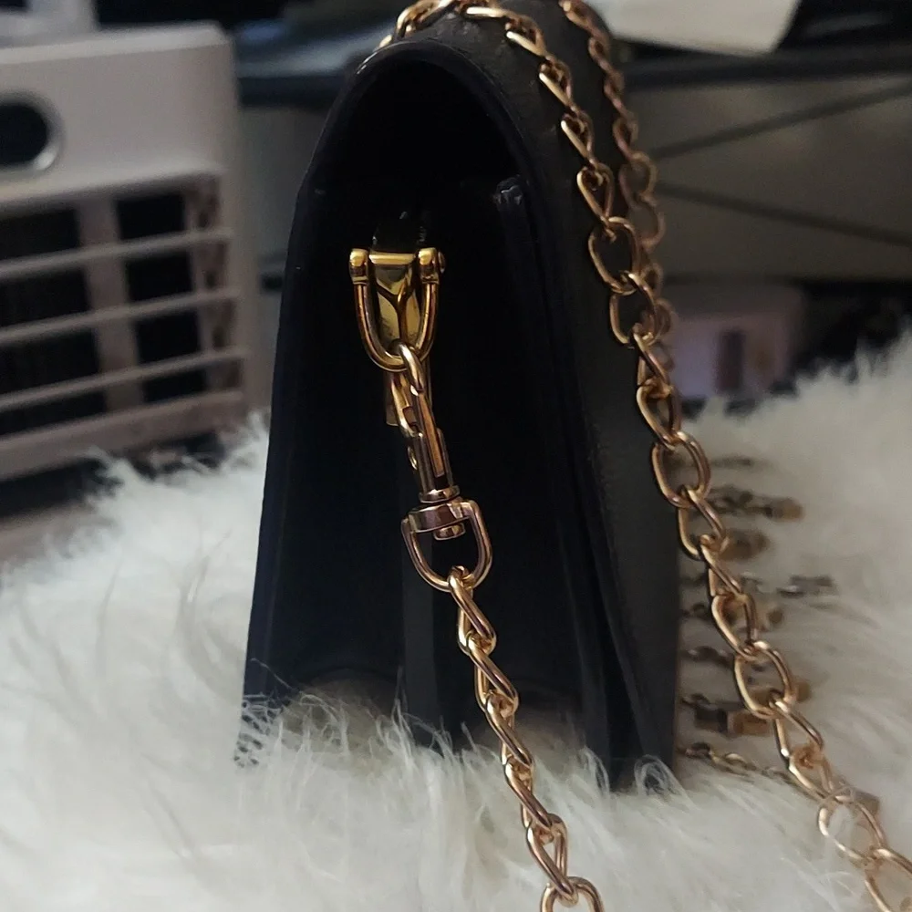 Charles and Keith deep blue star Gold Chain Crossbody Shoulder Jag